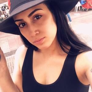 Meet your Posher, Ismary